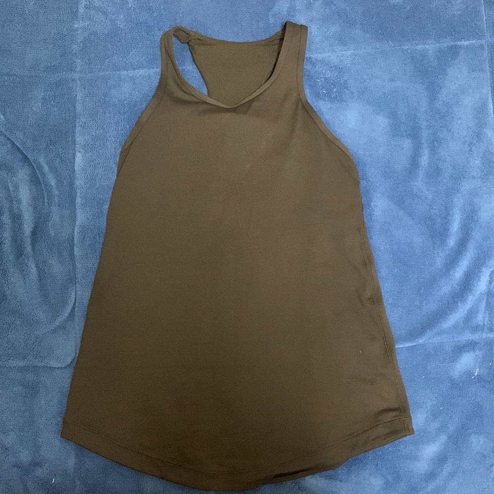 Lululemon tank 2 in 1 tank + built with phone pocket